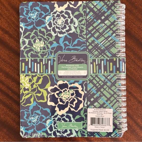 Vera Bradley Notebook w/Pocket - Retired Print - Picture 2 of 2